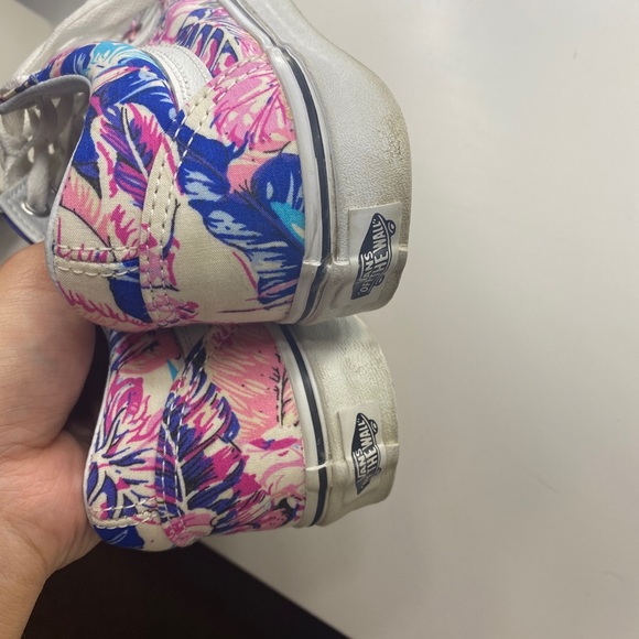 vans - Picture 2 of 6